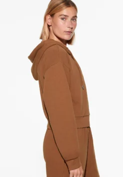 Oysho Felpa Con Zip - Camel -Ulla Popken Negozio 6e084d8a72574c86bc5843cedc554108