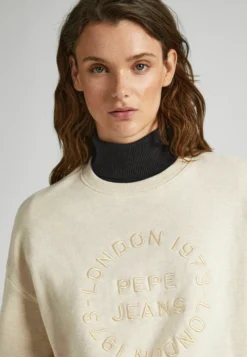 Pepe Jeans CaraFelpaIvory White Donna Felpe PE121J09K-B11 -Ulla Popken Negozio 80bf6a962a3d4dc78d44dce3888247dd