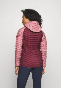 Dynafit Radical HoodPiuminoMokarosa Donna Giacche E Blazer DY041F00E-J12 -Ulla Popken Negozio 918ebddf634c4469b86f8a15387b3a63 scaled