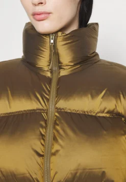 Filippa K Cropped Puffer JacketPiuminoBronze Donna Giacche E Blazer F1421U01R-O11 -Ulla Popken Negozio a31412503fff46349227ca74c25191be scaled