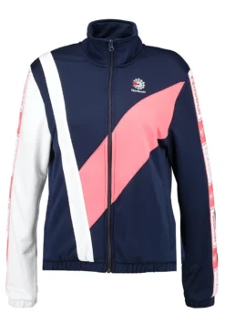 Reebok Classic Giacca SportivaCollegiate Navy Donna Giacche E Blazer RE021G00F-K11 8 Reebok Classic Giacca SportivaCollegiate Navy Donna Giacche E Blazer RE021G00F-K11 -Ulla Popken Negozio b9c35302f1354ec3aa44f1972a66bfa1
