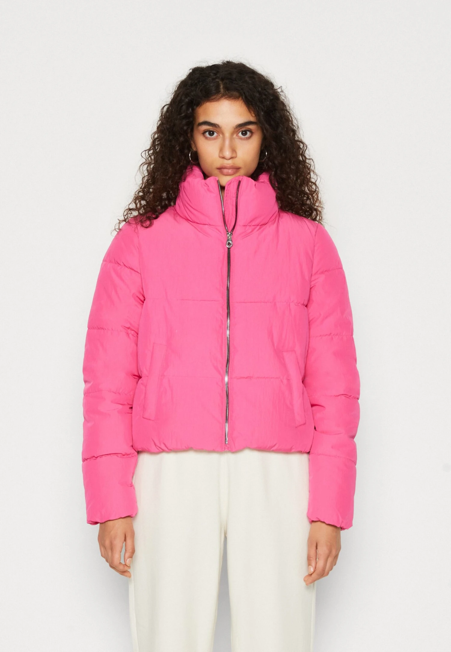 ONLY Onldolly Short Puffer JacketGiacca InvernaleFuchsia Purple Donna Giacche E Blazer ON321U0HW-J13 1 ONLY Onldolly Short Puffer JacketGiacca InvernaleFuchsia Purple Donna Giacche E Blazer ON321U0HW-J13