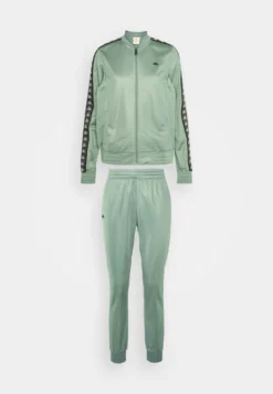 Kappa Tracksuit - Tuta - Hedge Green -Ulla Popken Negozio fa659425a65f4084bd74b8b0d7e64a6f scaled